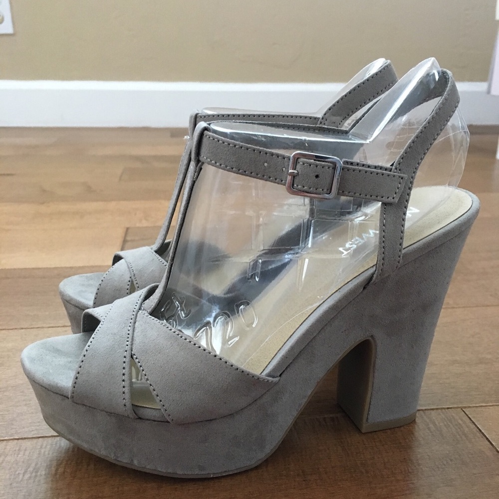 NEW Nine West sandals